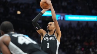 九游娱乐入口-外线失准！文班亚马16中6拿到16分16板 三分10中2&amp;罚球6中2