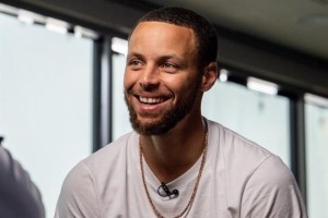 九游娱乐入口-即将迎来生涯第15个赛季 库里正在考虑何时退役