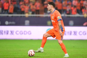 九游娱乐-加盟仅半年！阿斯：泰山后卫洛佩斯与球队解约，将加盟阿尔瓦塞特