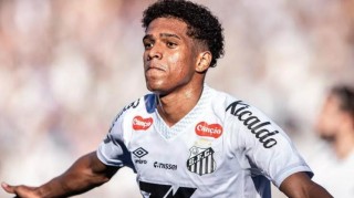 九游娱乐官网入口-每体：巴萨已放弃引进桑托斯左后卫索萨，球员接近转会热刺